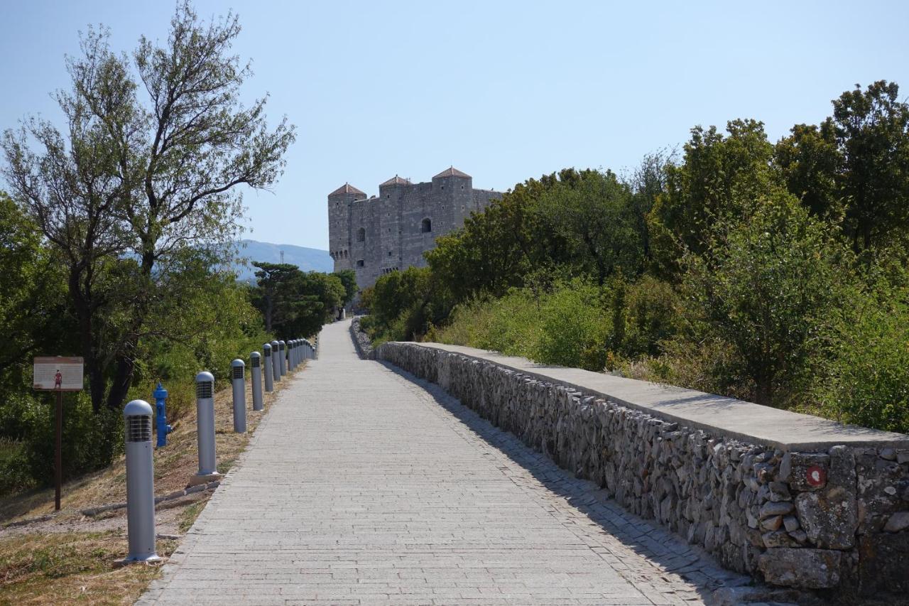 Apartmens Mendula Apartment Senj  Luaran gambar