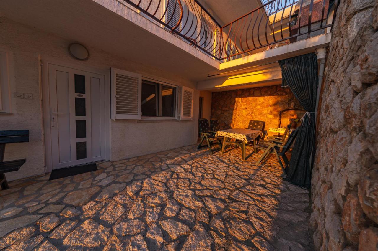 Apartmens Mendula Apartment Senj  Luaran gambar