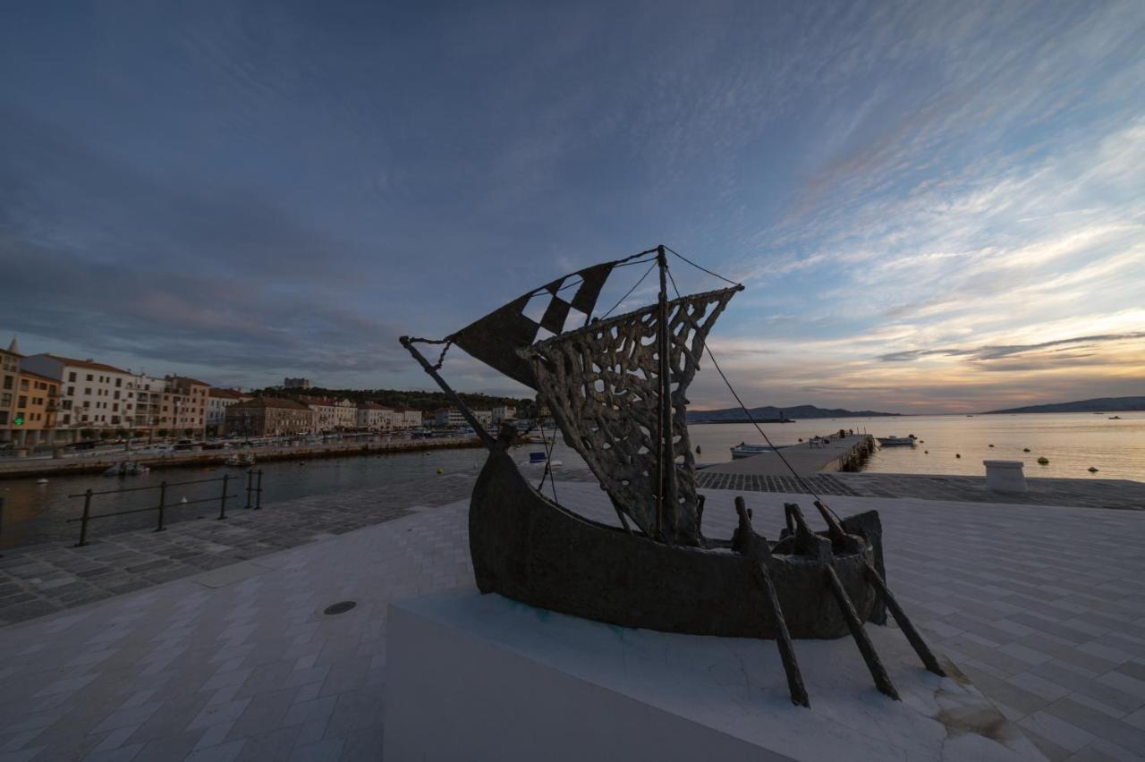 Apartmens Mendula Apartment Senj  Luaran gambar